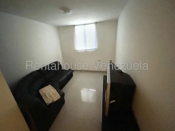  *jl/ Tu  Nuevo Hogar Espera! Apartamento Amoblado En Venta Club H. Las  Trinitarias Barquisimeto  Lara, Venezuela /josé  López/ #  25-16597 / 3 Dormitorios  2 Baños  85 M² 