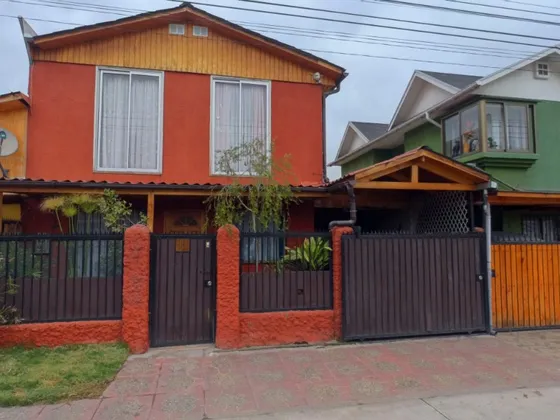 Hermosa Casa 4d 2b 2 Estacionamientos Los Héroes