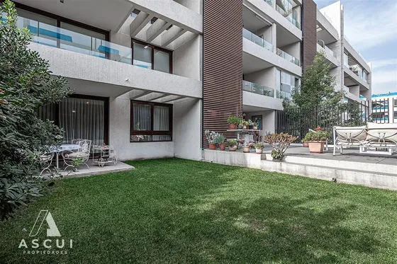 Departamento En Venta De 2 Dorm. En Lo Barnechea