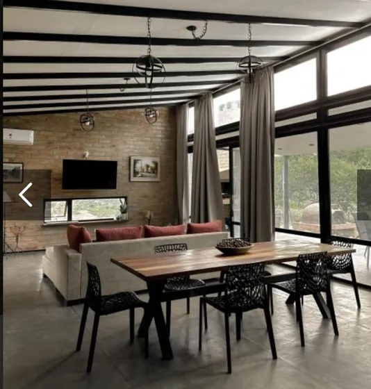 Venta | Casa En Las Vertientes De La Granja Con Pileta Y Gran Parque