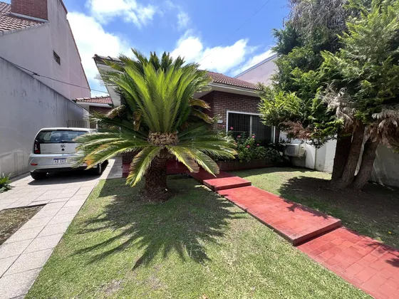 Casa De 3 Dormitorios En Berazategui