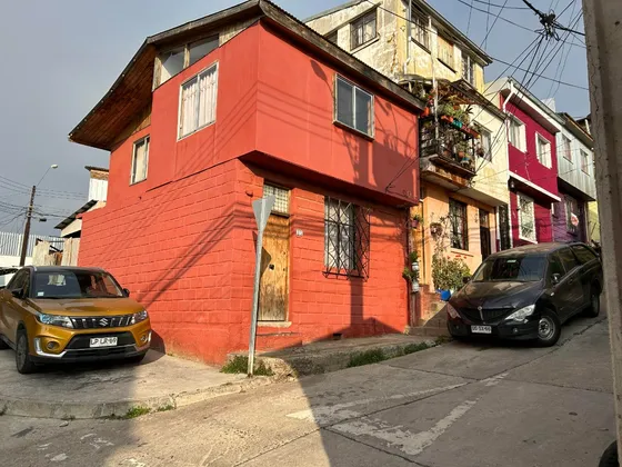  Vende Casa En Esquina, Latorre/v. Puelma Cerro Monjas Valpo