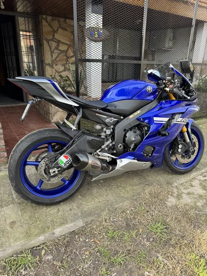 Yamaha R6