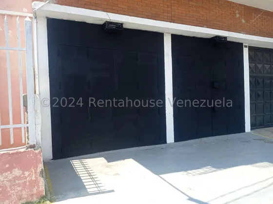 De Oportunidad Local Comercial En Alquiler! A Pie De Calle En Centro, Lara#25-5204 Meo**