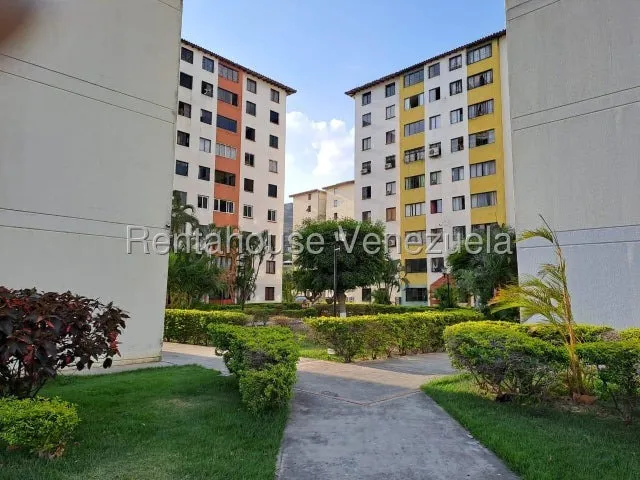 Apartamento En Alquiler Barquisimeto Zona Este Codigo 2 5 1 8 9 9 2 Mildred Traemos Para Ti Bello Amplio Y Comodo  Apartamento En Alquiler Amoblado Zona De Tranquilidad Y La Frescura Riena La Paz
