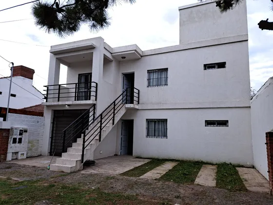 Complejo Departamental 3 Departamentos + Espacio Libre Para Construir En Excelente Zona Planos Aprobados