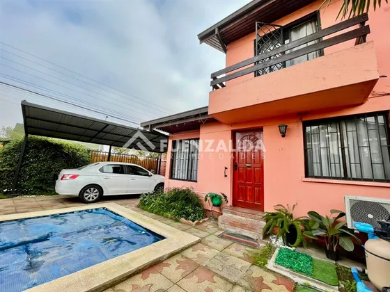 Casa En Venta De 3 Dorm. A Pasos De Metro Plaza De Maipu