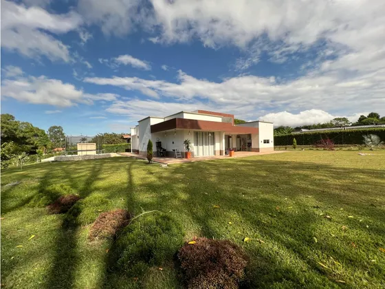 Se Vende Casa Campestre S. Y De Calarcá - Quindío