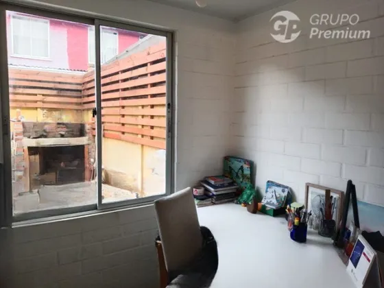 Casa En Venta De 3 Dorm. En Puente Alto