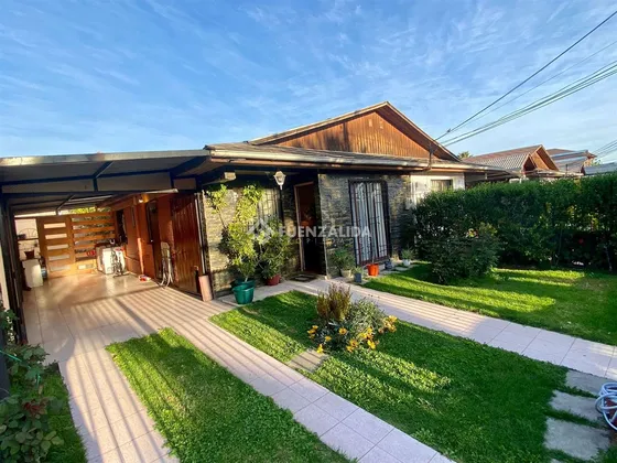 Casa En Venta De 2 Dorm. En Maipú
