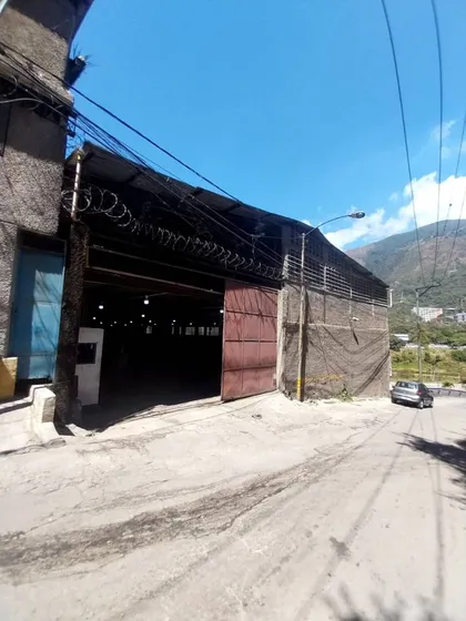 Alquiler De Galpon 2050m2 Vía A La Santa María