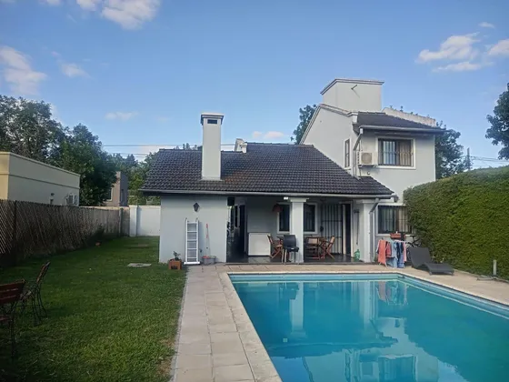 Venta De Casa 3 Ambientes En Barrio Parque Pellegrini, Pilar