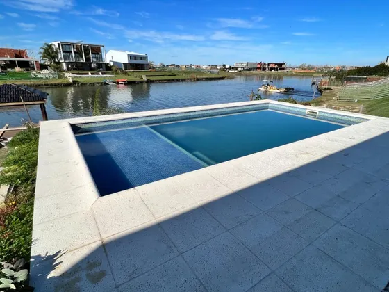 Casa En Venta Puertos Del Lago Barrio Marinas Escobar