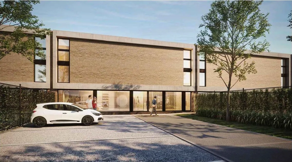 Commercial Premises and Warehouse for Sale in Fisherton