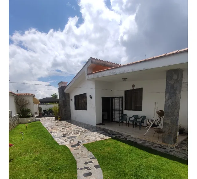 Dos Casas En Una Sola. Con Entradas Independientes. Gran Oportunidad En San Antonio 