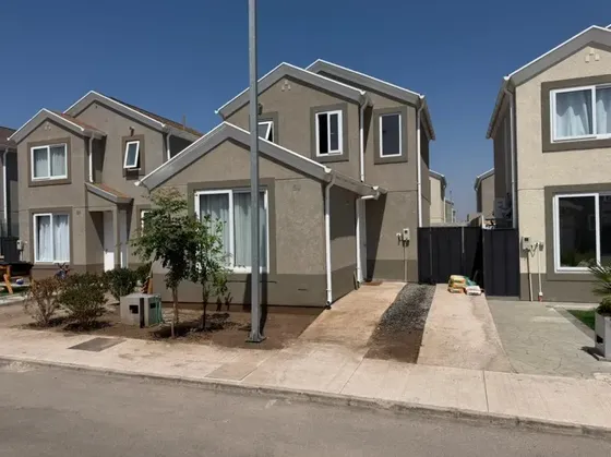 Hermosa Casa Nueva En Condominio