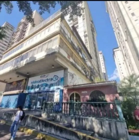 Se Alquila Oficina Completa O Por Cubiculos En Edificio Residencias Samson Cerca Metro Los Cortijos Avenida Francisco De Miranda Frente A Kfc Jp