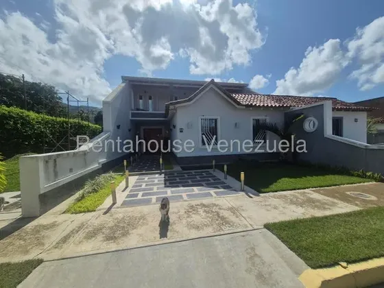Juan Carlos González. Renta House Carabobo Vende Casa Urb. Villas De Alcala San Diego Mls #26-6296 Rah/jcg.