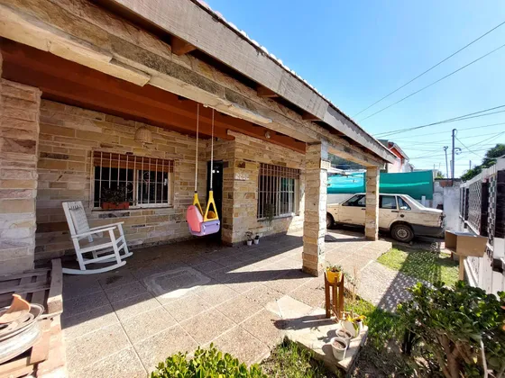 Venta De Casa En General Pacheco  3 Ambientes Y Departamento Independiente