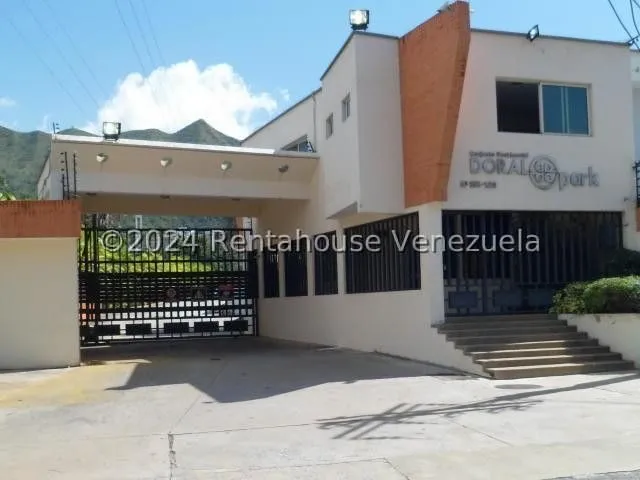 Magnifica Propiedad En Este Exclusivo Conjunto Residencia Piedras Pintada         25-1715