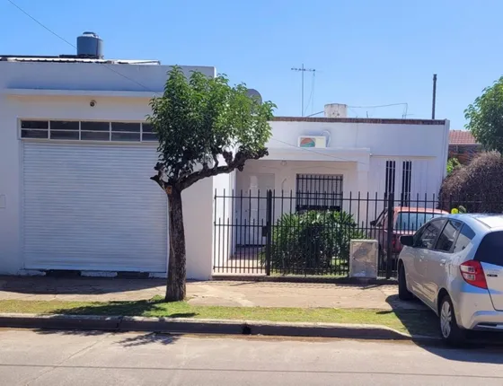  Casa Americana De 5 Ambientes Con Local En Venta - Rafael Castillo - Apto Credito