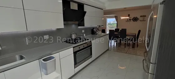 Amplio Apartamento En Venta En Montalban