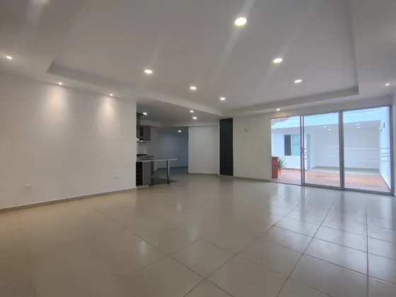 Casa-local En Venta En Caobos. Cod V30227