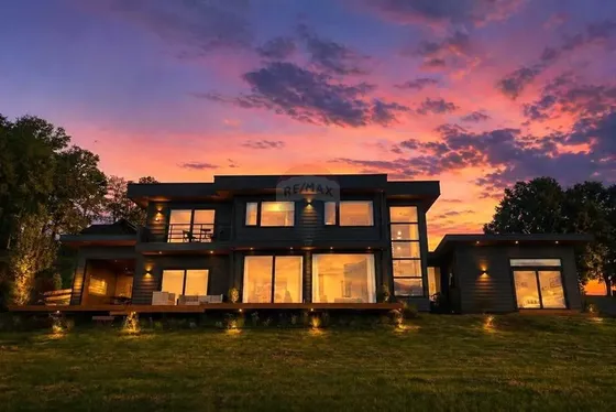 En Venta Casa Exclusiva En Los Riscos Pucón