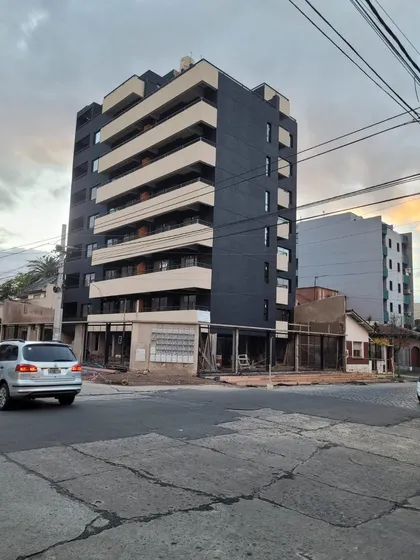 Venta Departamentos 2 Y 3 Ambientes En Pozo En Morón - Financiación.