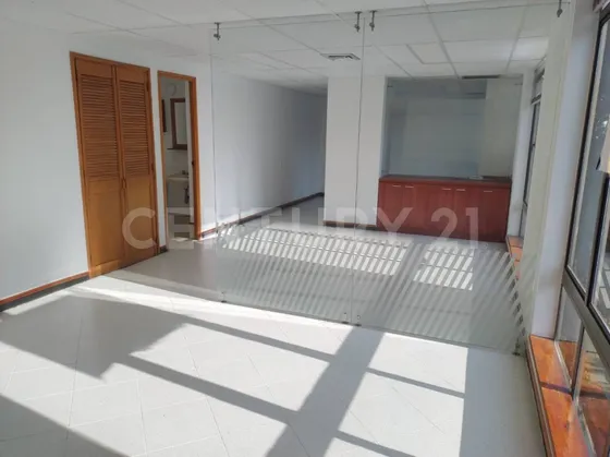 Se Vende Oficina En El Poblado - Sector Manila