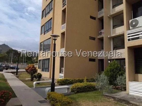 Maria Gonzalez 25-14489 Apartamento En Venta Valle Topacio Los Jarales San Diego, Conjunto Cerrado, Pozo De Agua, Bellas Áreas De Esparcimiento.