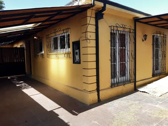 Amplia Casa De 235m2 Terreno, Las Palmeras-ñuñoa.