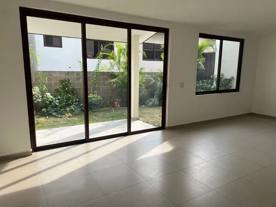 Casa En Alquiler En Brisas Del Golf Gardens Gardenias