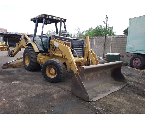 Retroexcavadora Cat 446d