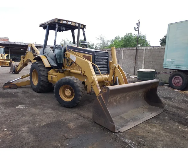 Retroexcavadora Cat 446d