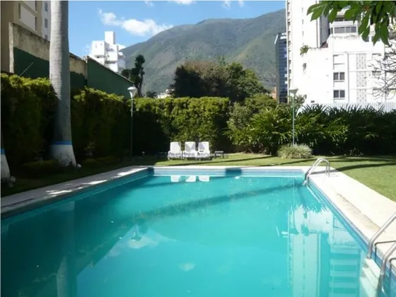 Se Alquila Apartamento 100m2 Altamira 5466