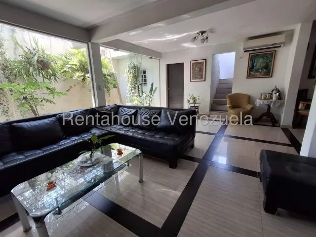 Naudy Escalona & Maribel Morillo Asesor Inmobiliario De Rentahouse Venden Hermosa Casa En Urbanización Privada Del Este De Barquisimeto