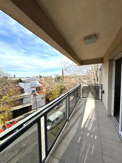 Departamento De 2 Ambientes Con Vista Abierta En Escobar
