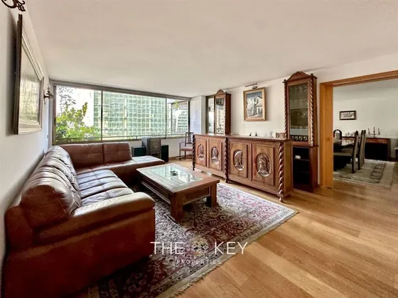 Departamento En Arriendo De 4d En Suite 5b, Barrio El Golf
