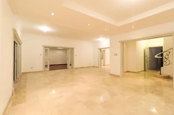 Casa En Venta En Cuesta Hermosa De 3 Habitaciones + Family