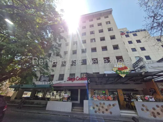 Oficina En Venta En Maracay En Las Delicias Rah 25-16138 Meglisf