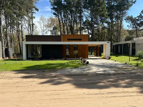 Casa 4 Ambientes A Estrenar  En Villarobles Barrio Serena