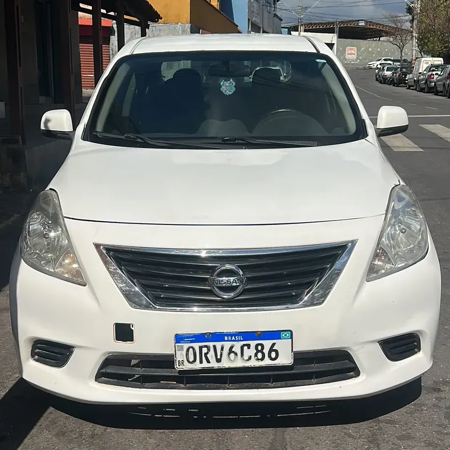 Nissan Versa 2014 1.6 16v Sl Flex 4p Nissan Versa 2014 1.6 16v Sl Flex 4p