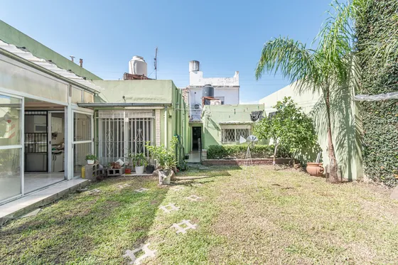 Ph · Venta · 5 Ambientes · Cochera · Jardin · Quincho · Parrilla