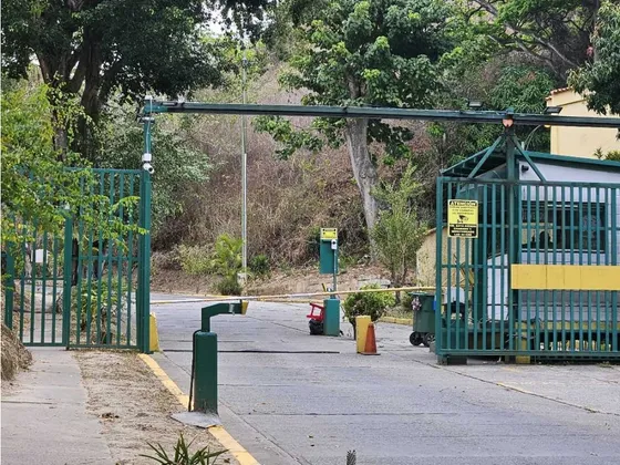 Alquilo Anexo 65m2 La Trinidad 9544