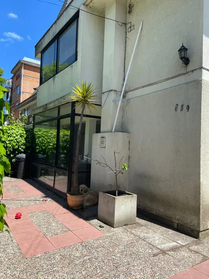 Hermosa Y Amplia Casa En Venta Frente A Parque Ecuador