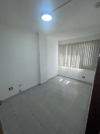 Oficina En Alquiler Av Intercomunal Sector Las Garzas