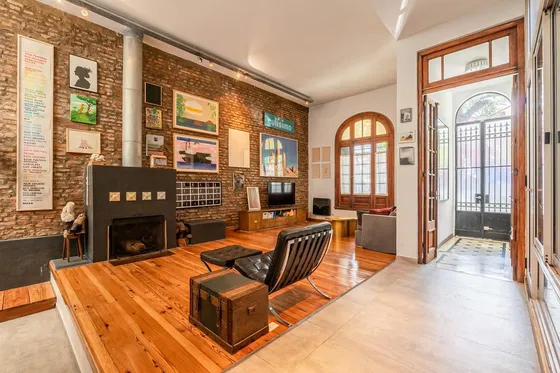 Excelente Casa - Venta - 5 Ambientes - Suite - Terraza - Patio - Parrilla - Chacarita