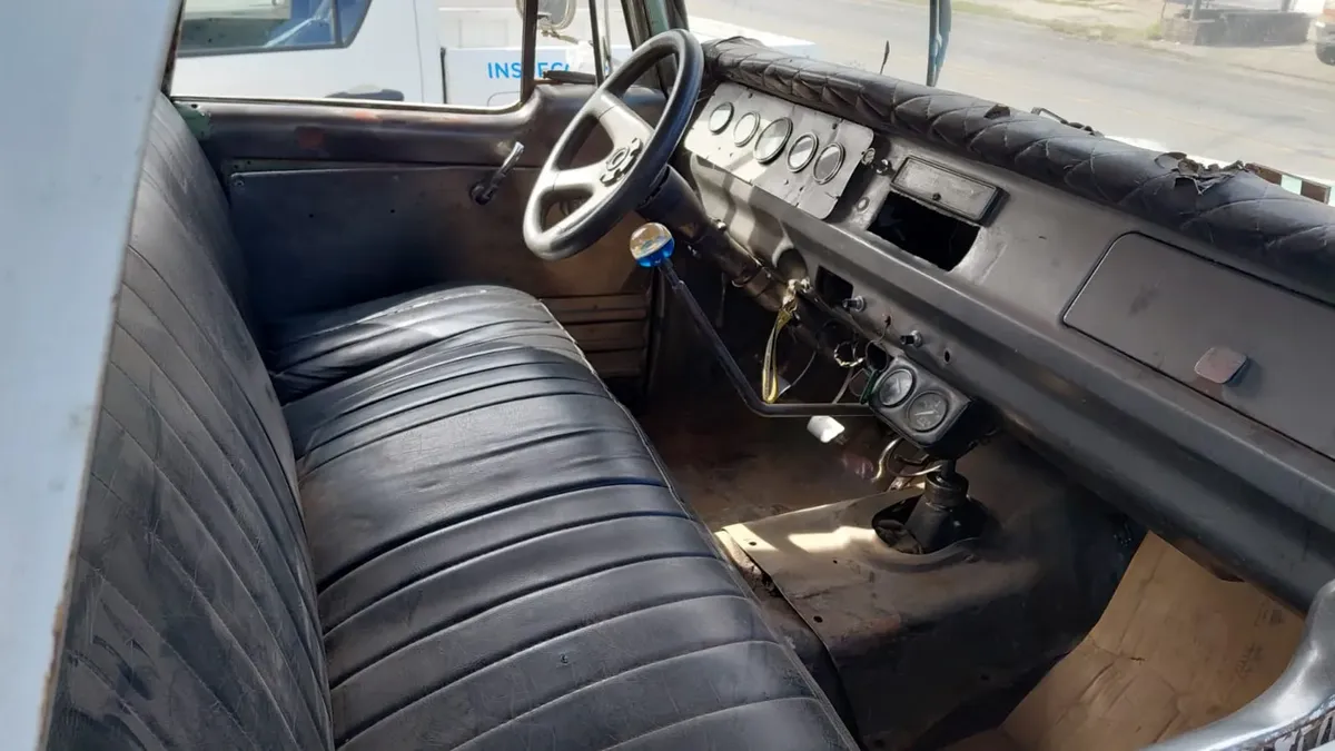 Dodge 100 C/duales550236668014766084