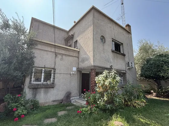 Casa 2 Pisos + Gran Azotea + Piscina | 547 M2 Terreno